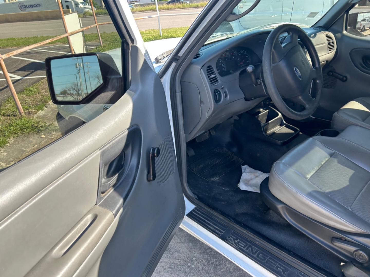 2008 Ford Ranger (1FTYR10D48P) , located at 1687 Business 35 S, New Braunfels, TX, 78130, (830) 625-7159, 29.655487, -98.051491 - Photo#5